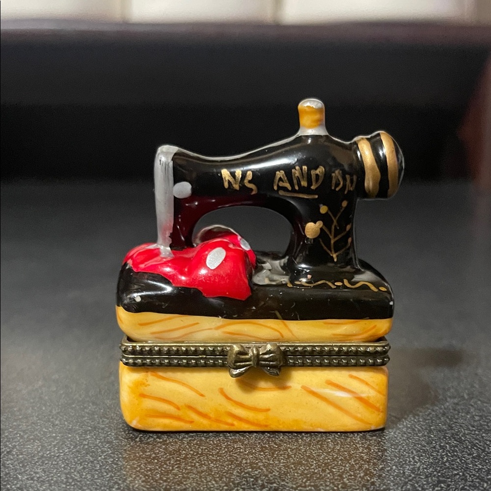 Vintage Sewing Machine Trinket Box